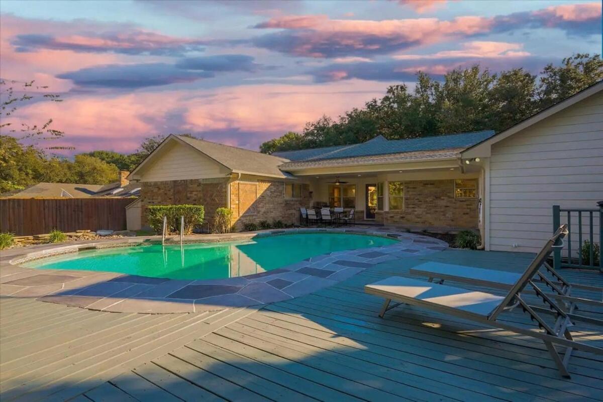 Amazing Haven Home With Private Pool Grand Prairie Eksteriør billede